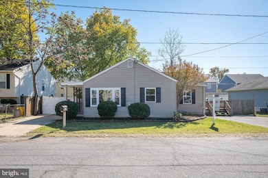 765 204th St, Pasadena, MD 21122 - photo 2