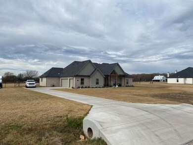 215 N Katy Ranch Ct, Weatherford, TX 76085 - photo 4