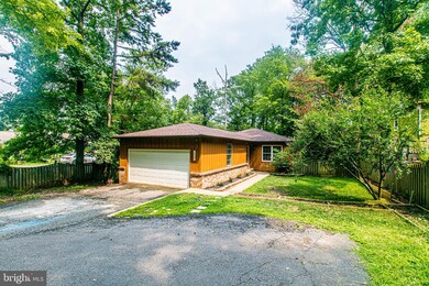 18507 Amidon Ave, Triangle, VA 22172 - photo 3