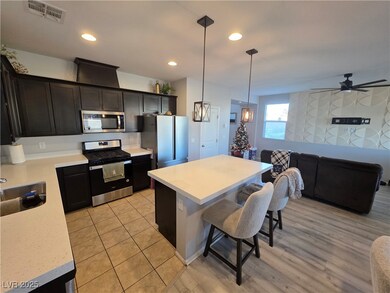 1010 Solemn Cactus Ave, North Las Vegas, NV 89032 - photo 2