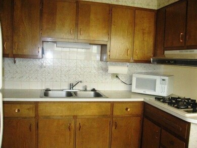 609 W 11th St, La Porte, IN 46350 - photo 2