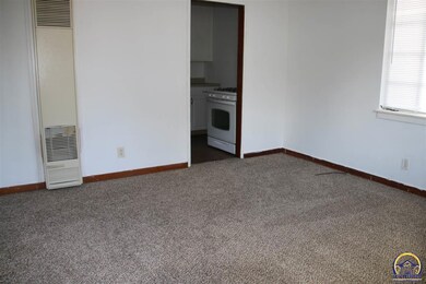229 SW Terra Dr, Topeka, KS 66609 - photo 2