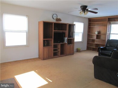 59 Perennial Ln, Willingboro, NJ 08046 - photo 3