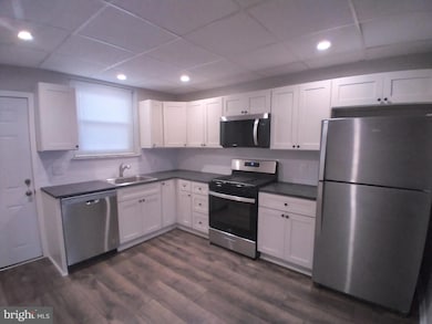 1915 S Galloway St, Philadelphia, PA 19148 - photo 4