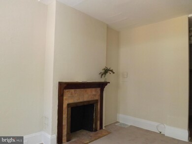 1708 Saint Paul St unit 1ST FLOOR FRONT, Baltimore, MD 21202 - photo 4