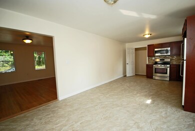 372 Wilmont St unit 374, South Amboy, NJ 08879 - photo 5