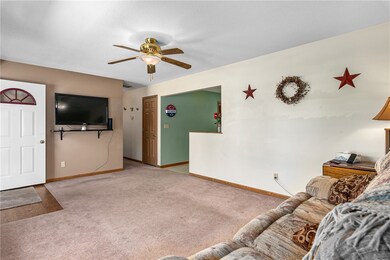 14103 E Southwind Dr, Effingham, IL 62401 - photo 4