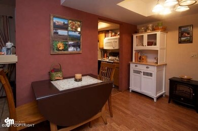 [photo 1245726] dining room