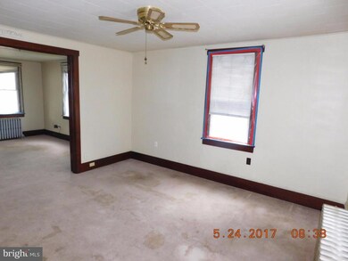 710 W Market St, Williamstown, PA 17098 - photo 3