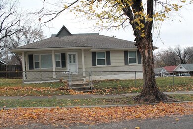 5114 Smart Ave, Kansas City, MO 64124 - photo 3