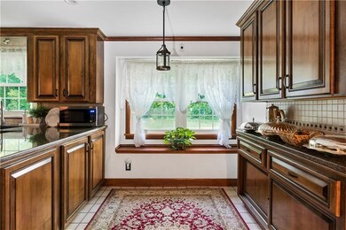 960 Pippin Orchard Rd, Cranston, RI 02921 - photo 7