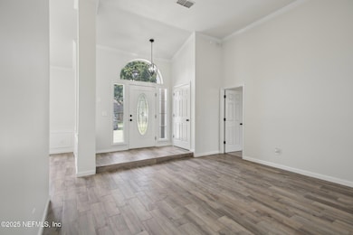 6-web-or-mls-Larkspur Loop-2604-006