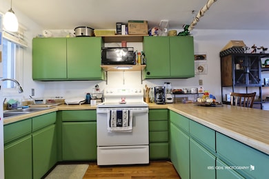 52 N Pistakee Lake Rd unit 8, Fox Lake, IL 60020 - photo 3