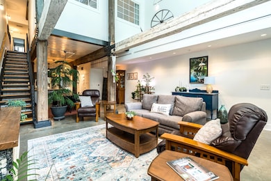 001_Family Room 3