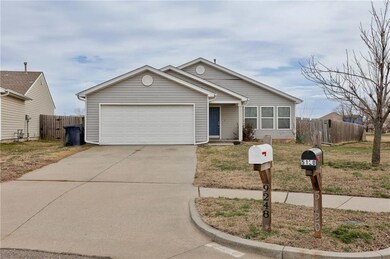 9248 Snowberry Dr, Oklahoma City, OK 73165 - photo 2