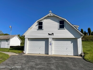 863 Kunkletown Rd, Saylorsburg, PA 18353 - photo 2