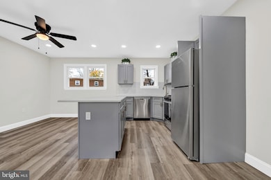 355 S 27th St, Camden, NJ 08105 - photo 6