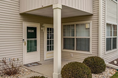 5638 Andrews Dr unit 5638, Roscoe, IL 61073 - photo 2