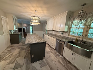 1126 Savanah St, Big Rock, VA 24603 - photo 4