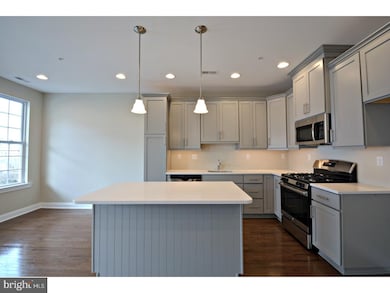 758 W 2nd St, Lansdale, PA 19446 - photo 2