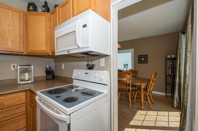 1232 Cherry St, Grand Forks, ND 58201 - photo 7
