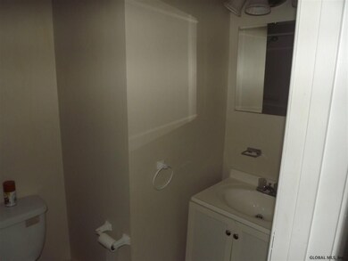 54 Hackett Blvd unit 2nd floor rear, Albany, NY 12209 - photo 7
