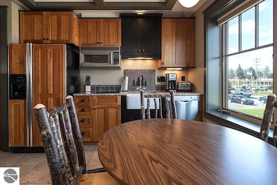 2035 N Us-31 N unit 301, Traverse City, MI 49686 - photo 5