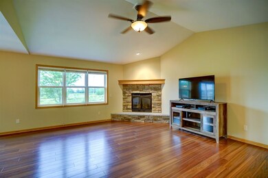 2864 Winterhazel Ln, Fitchburg, WI 53711 - photo 3