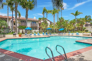 8608 Villa la Jolla Dr unit 5, La Jolla, CA 92037 - photo 2