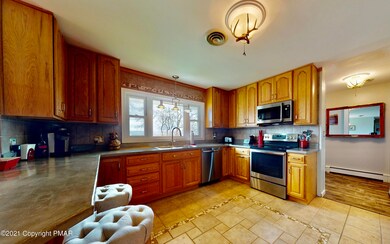 1005 Tara View Dr, Stroudsburg, PA 18360 - photo 3