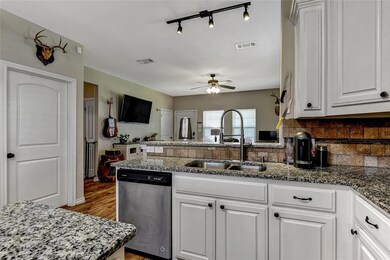 107 Loraine St, Pottsboro, TX 75076 - photo 7