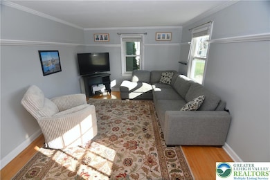 915 Birch Rd, Hellertown, PA 18055 - photo 3