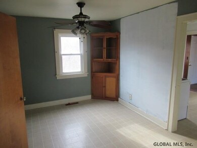 429 Stanford Ave, Schenectady, NY 12304 - photo 4