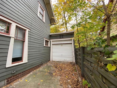 751 Chicago Ave, Lansing, MI 48915 - photo 3