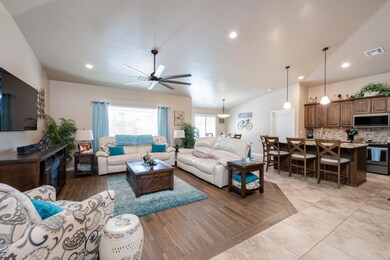 Living Room]