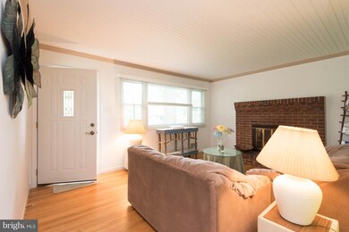 323 Edgemere Dr, Annapolis, MD 21403 - photo 7