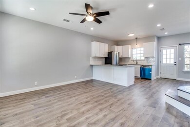 923 W Murray St, Denison, TX 75020 - photo 4