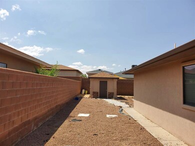 1114 Pajarito Dr, Alamogordo, NM 88310 - photo 2