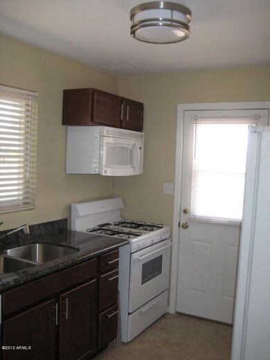 04 Kitchen