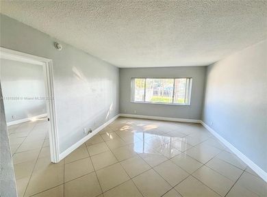 251 SE 6th Ave unit 3, Pompano Beach, FL 33060 - photo 3