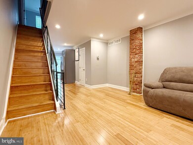 1528 S Etting St, Philadelphia, PA 19146 - photo 3