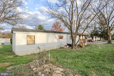 21 Walnut Ln, Carlisle, PA 17015 - photo 5