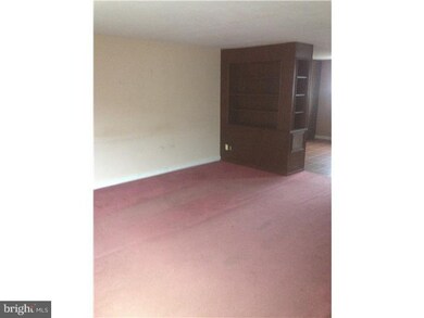 4217 Chippendale St, Philadelphia, PA 19136 - photo 2