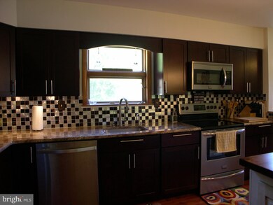 802 Depot Ln, Quakertown, PA 18951 - photo 4