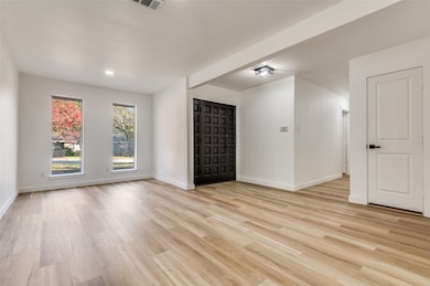 605 Ray Andra Dr, Desoto, TX 75115 - photo 4