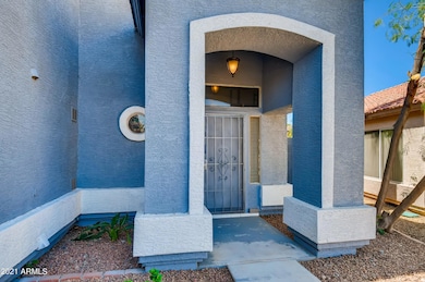 06 Exterior Front Entry