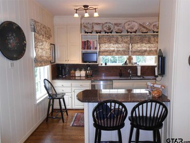 1708 1708 S College, Tyler, TX 75701 - photo 4