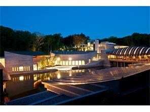 Crystal Bridges Museum