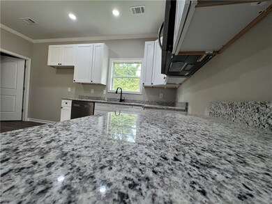 813 Cherry Dr, Lanett, AL 36863 - photo 4