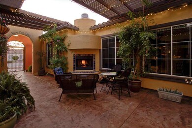 004_Courtyard